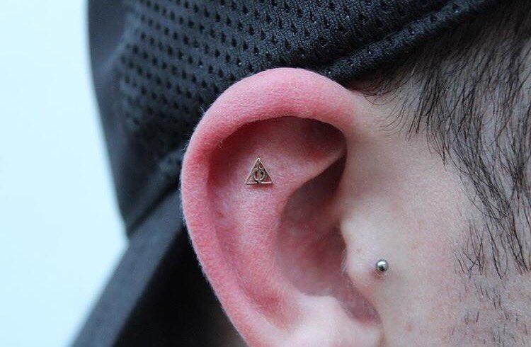 16 Reasons Why You're Next Piercing Should Be A Helix