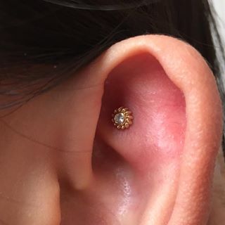 Swarovski Round Double Millgrain in 14k Gold by Junipurr