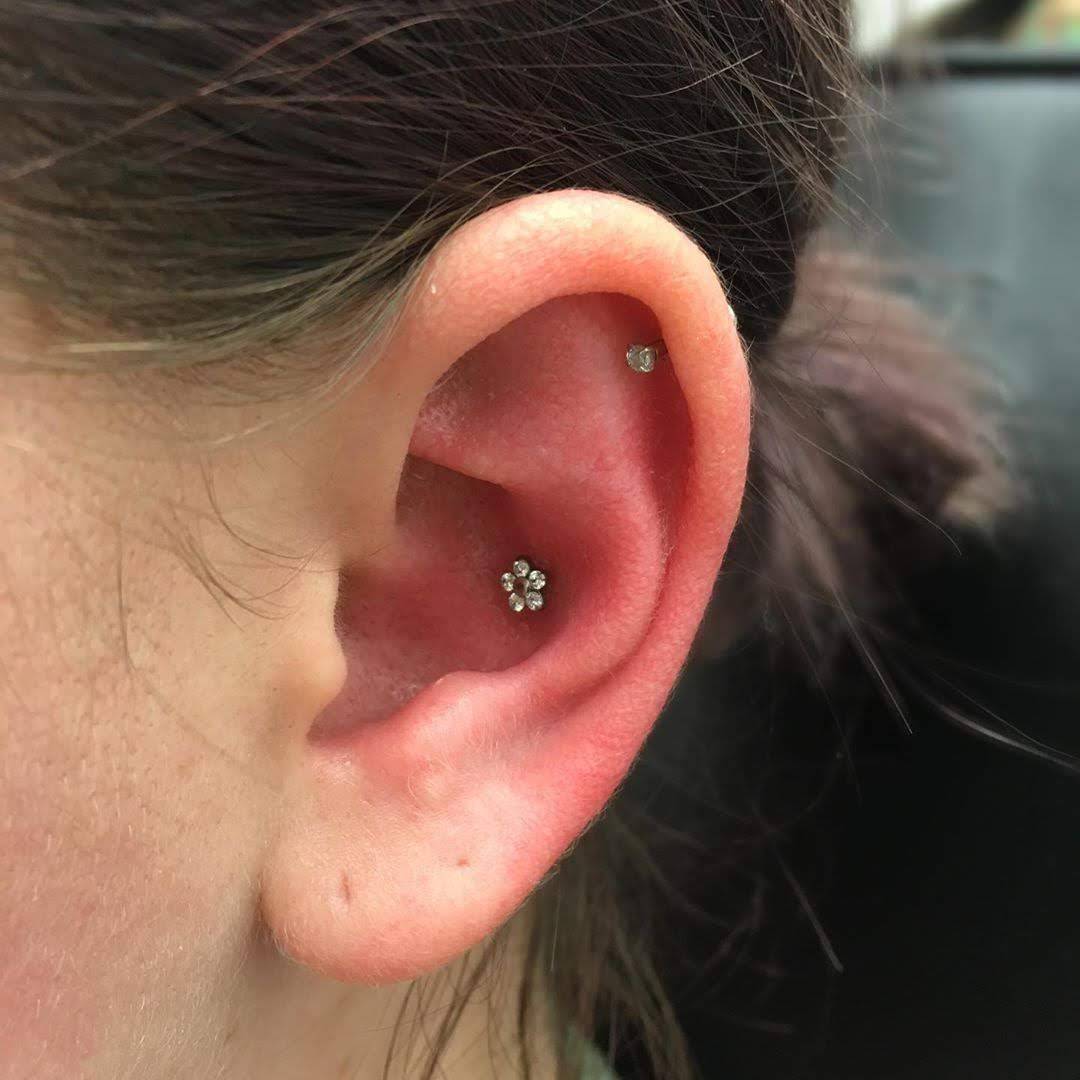 Conch Piercings: A Comprehensive Guide to This Trendy Ear Piercing Style